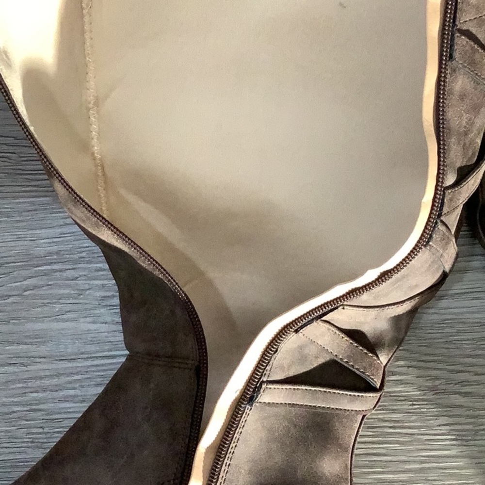 Journee Collection Wide Calf Boot - Picture 8 of 9